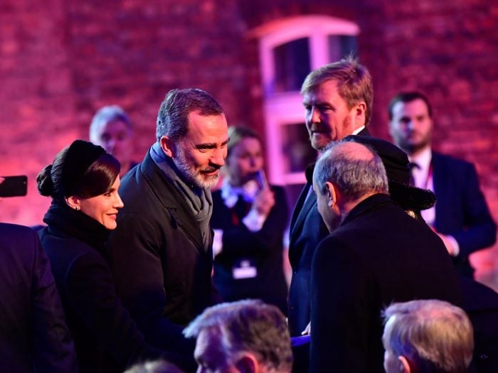Kung Felipe, drottning Letizia och kung Willem-Alexander vid minnesceremonin i Auschwitz.