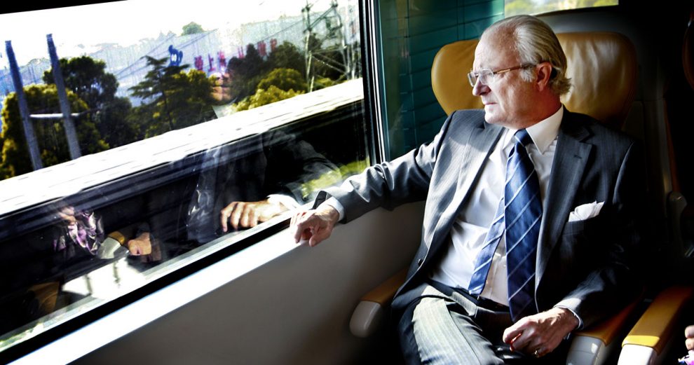 Unik bild på tågresenären kungen vi berättar mer om hans