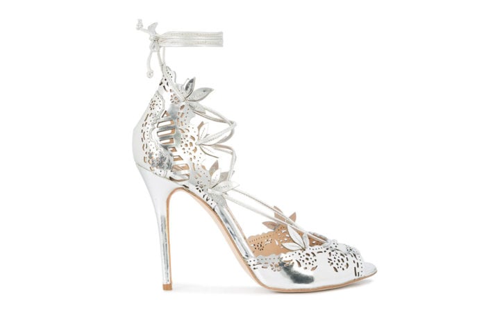 Prinsessans Marchesa "Clara sandals" kostar nästan 14 000 kronor.